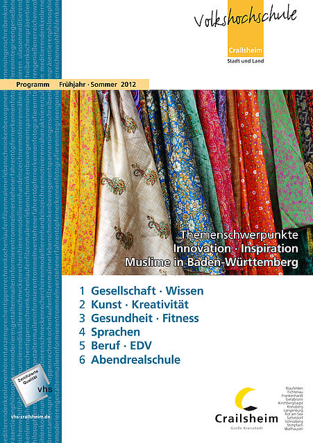Titelseite Programm vhs Crailsheim Frühjahr/Sommer 2012 (verschiedenfarbige bunt bedruckte Stoffbahnen)