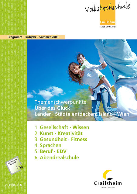 Titelseite Programm vhs Crailsheim Frühjahr/Sommer 2009 (Familienspaziergang vor blauem Himmel)