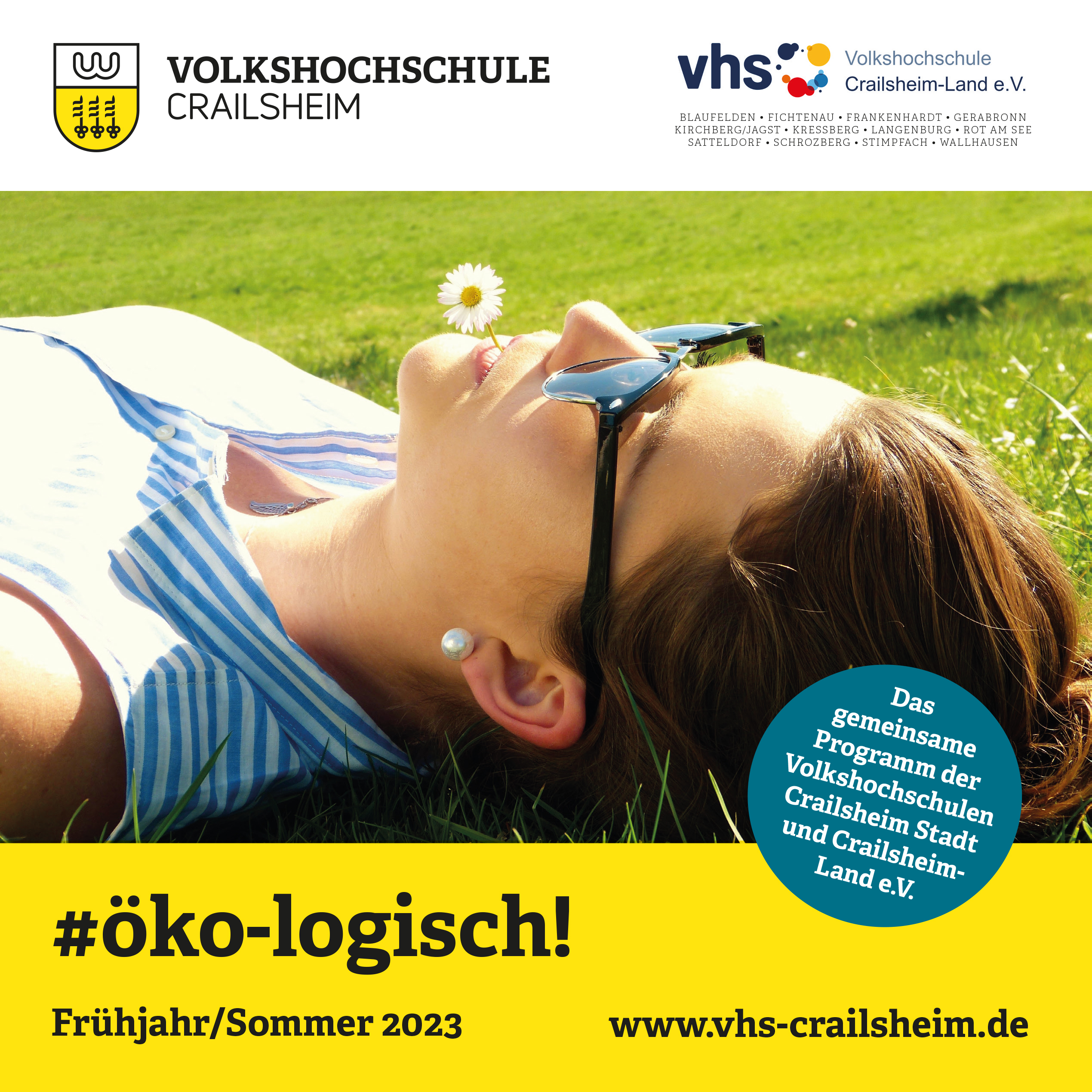 Titelseite Frau mit Gänseblümchen für Social Media Programm vhs Crailsheim Frühjahr/Sommer 2023
